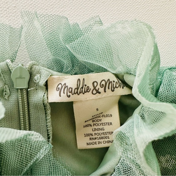 Maddie & Michelle Girls 5 Green Floral Ruffle Dress - Picture 5 of 8